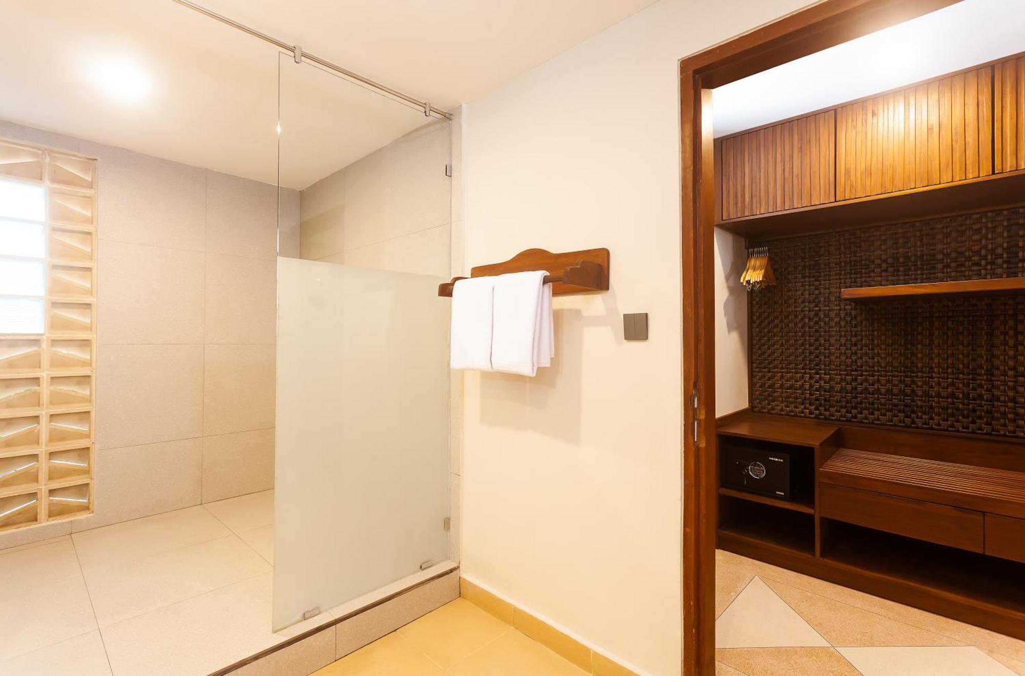 Ghana Villa Seminyak By Pramana Villas 外观 照片