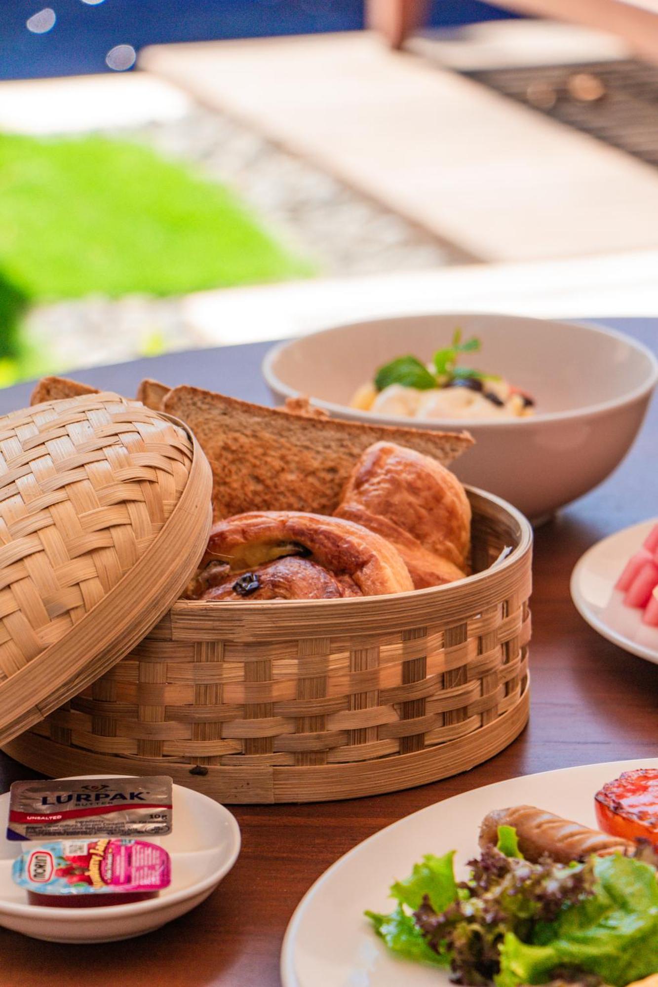 Ghana Villa Seminyak By Pramana Villas 外观 照片